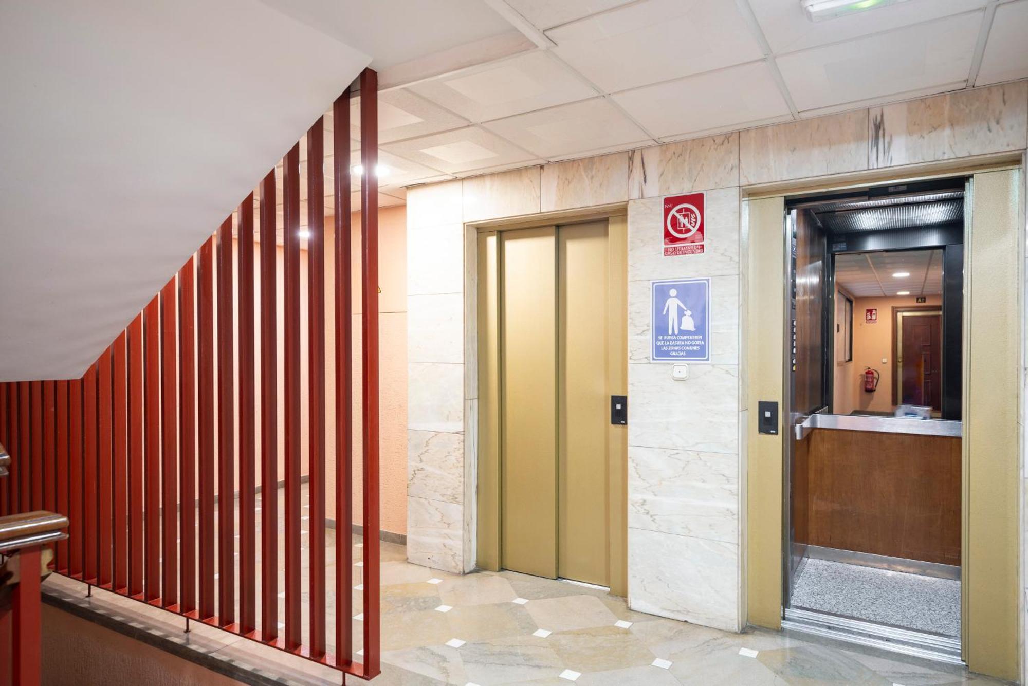 Ronda Suites 193 Junto A Hospitales Y Cerca Centro Con Parking Gratis Granada Eksteriør bilde